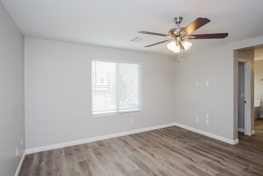 Building Photo - 6425 Kellyville Dr