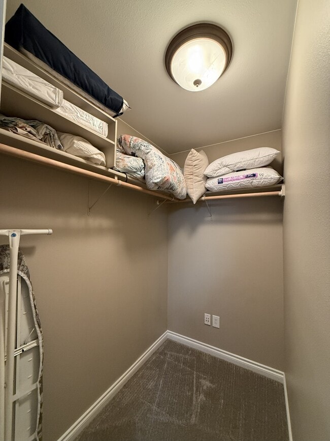 Building Photo - 6160 S Clearview Loop