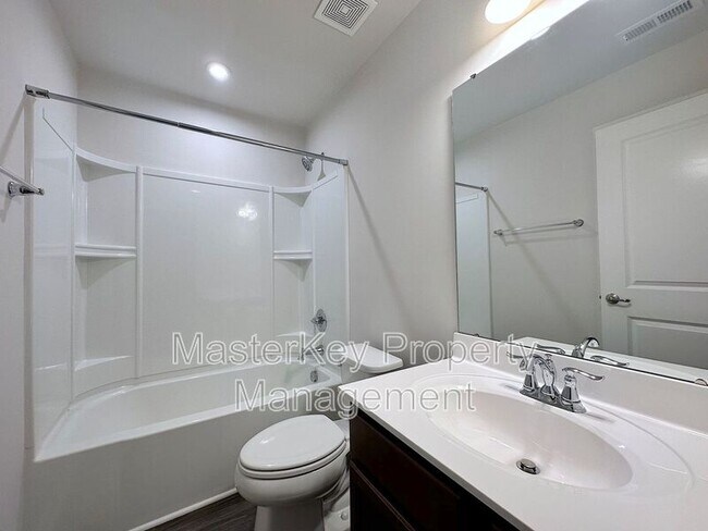 Building Photo - 466 Brier Summit Pl