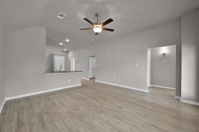 Building Photo - 14367 N Summerchase Cir