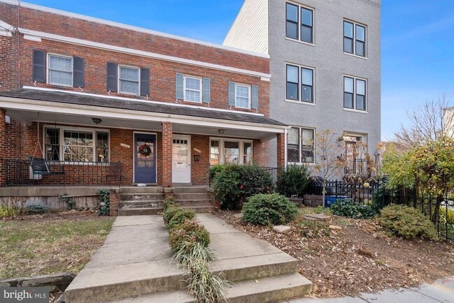 Building Photo - 1403 K St SE