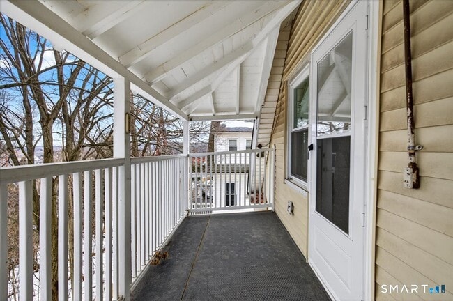 Building Photo - 253 Olivia St