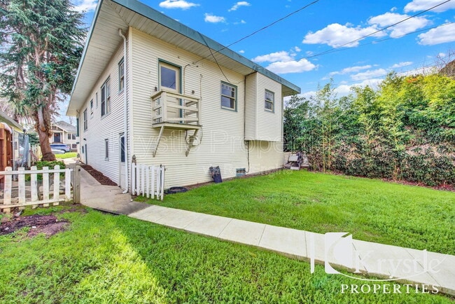 Building Photo - 1026 Carolina St