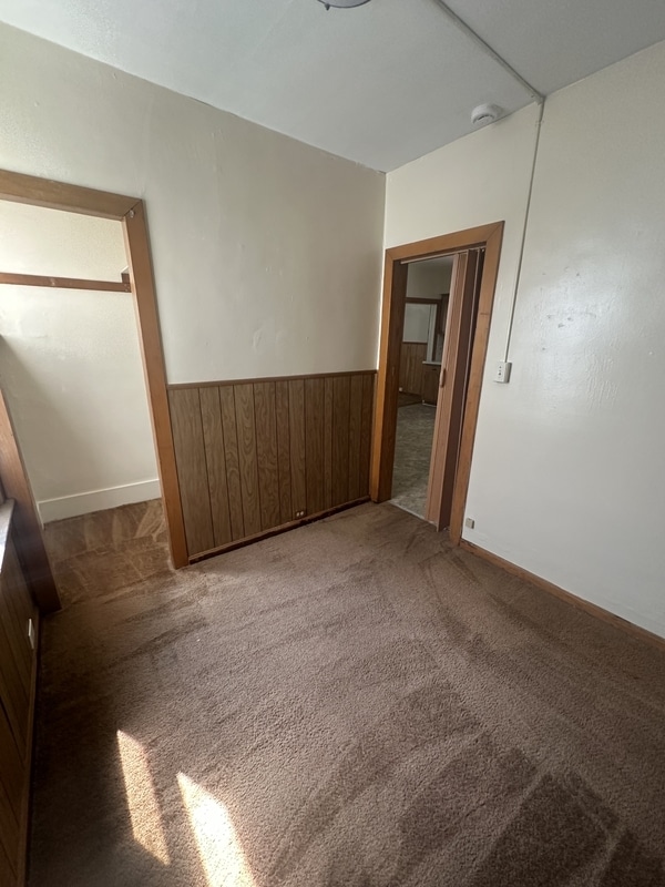 Building Photo - 4065 E 66th St