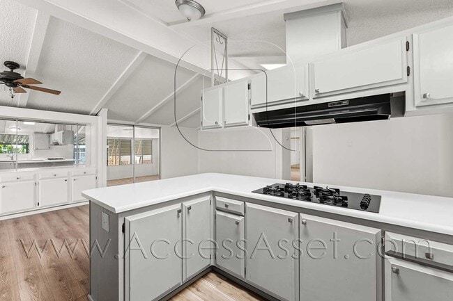 Building Photo - 1360 Cabrillo Dr
