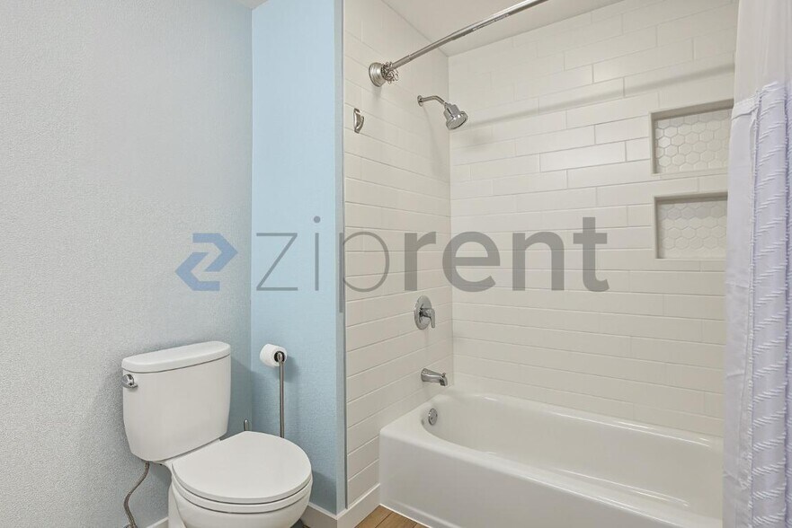 Building Photo - Unit