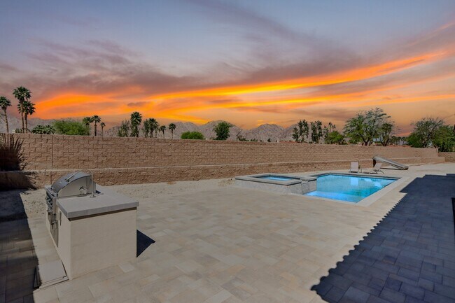 Building Photo - 57825 Stone Creek Trail W