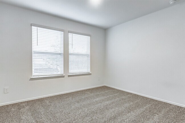 Building Photo - 14220 Dream Rd