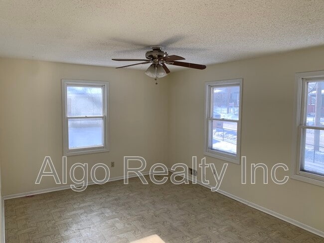 Building Photo - 2414 N Ilion Ave