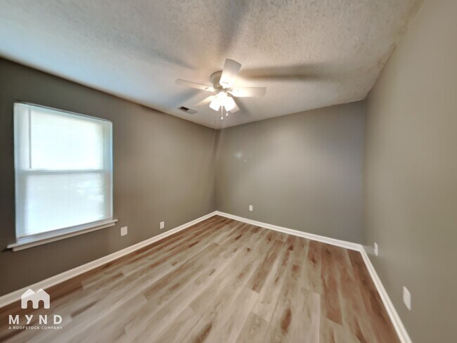 Building Photo - 1234 Grange Way Dr