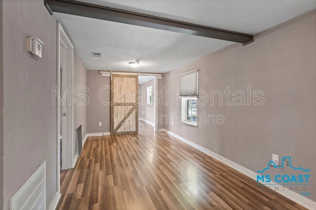 Building Photo - 2538 Bryn Mawr Ave