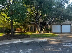 Building Photo - 15603 Rose Cres