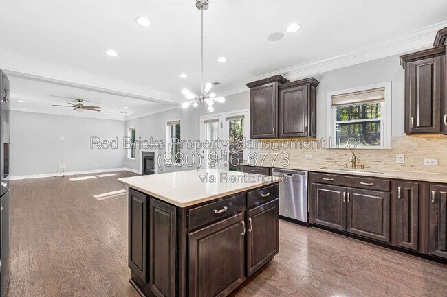 Building Photo - 13022 Oakhaven Glen Ln