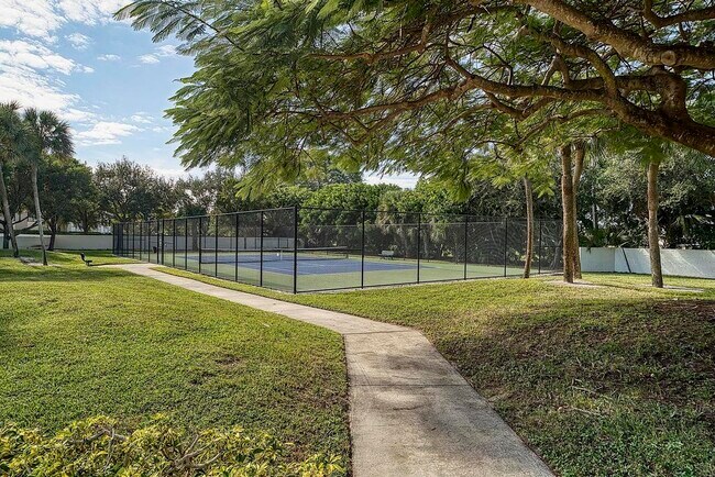 Building Photo - 416 Buttonwood Pl