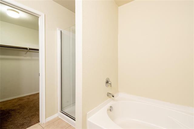 Building Photo - 5829 Mountain Bluff Dr