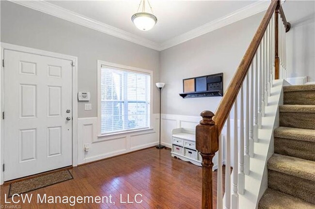 Building Photo - 5093 Wyngate Village Dr