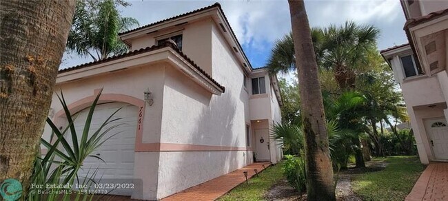 Building Photo - 7661 Tamarac Island Cir
