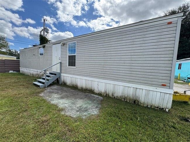 Building Photo - 5600 New Tampa Hwy
