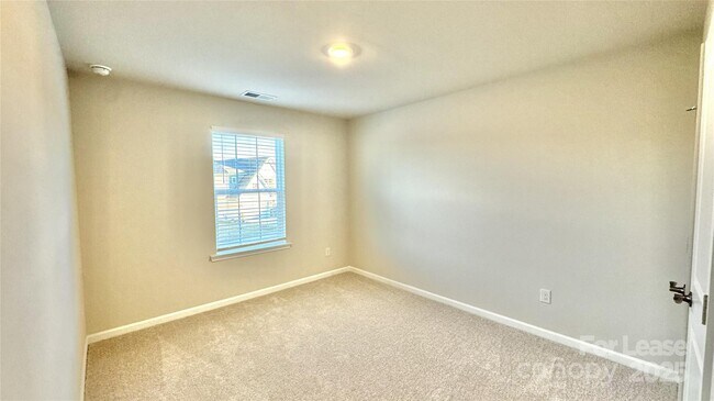 Building Photo - 1612 Swallow Tail Dr