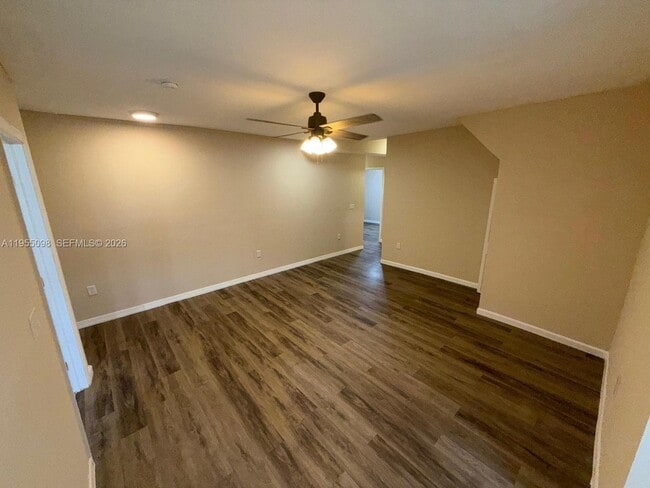 Building Photo - 1340 Peri St