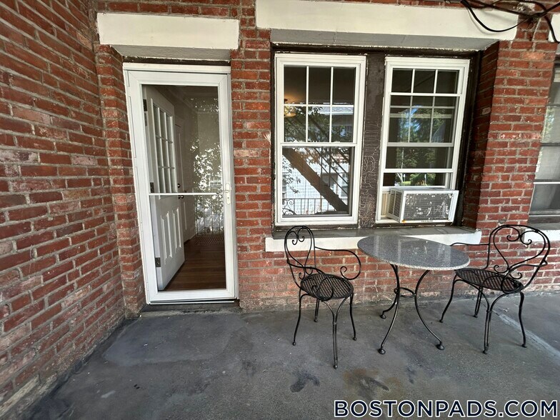 Building Photo - 22 Chiswick Rd