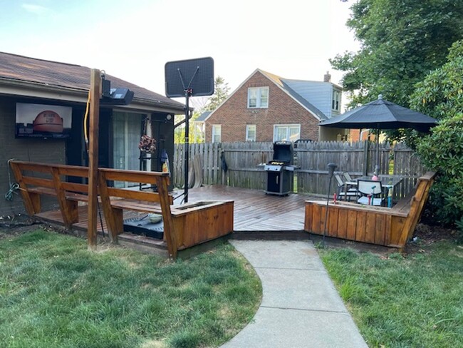 Building Photo - 2025 US Open Rental with Heated, In Ground...