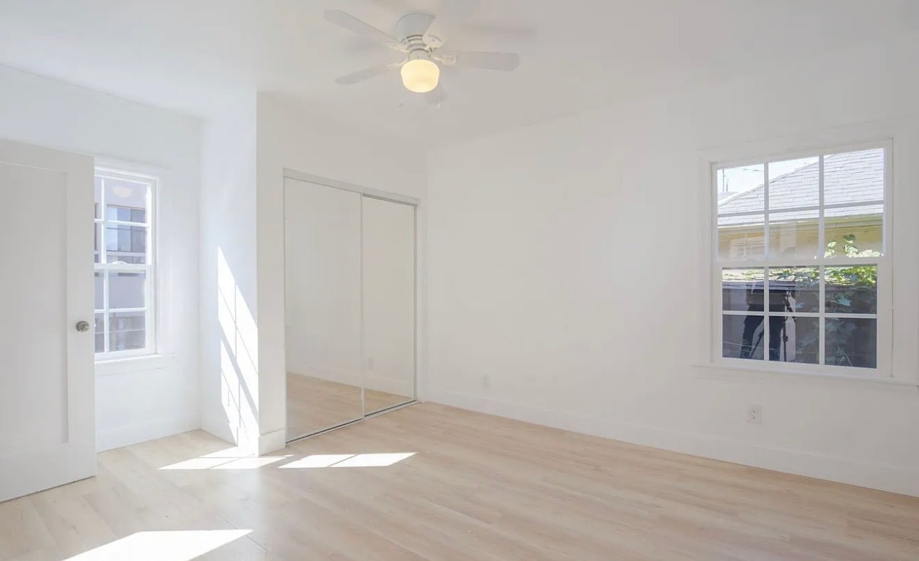 2nd bed room with bathroom - 1704 Miramar St