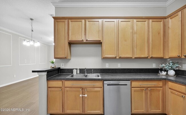Building Photo - 7047 Deer Lodge Cir