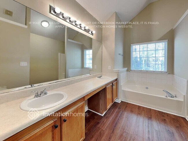 Building Photo - 173 Old Gettysburg Way