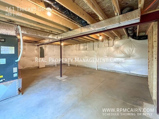 Building Photo - 261 Thicket Dr