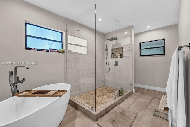 Building Photo - 5800 SW 73rd Ave