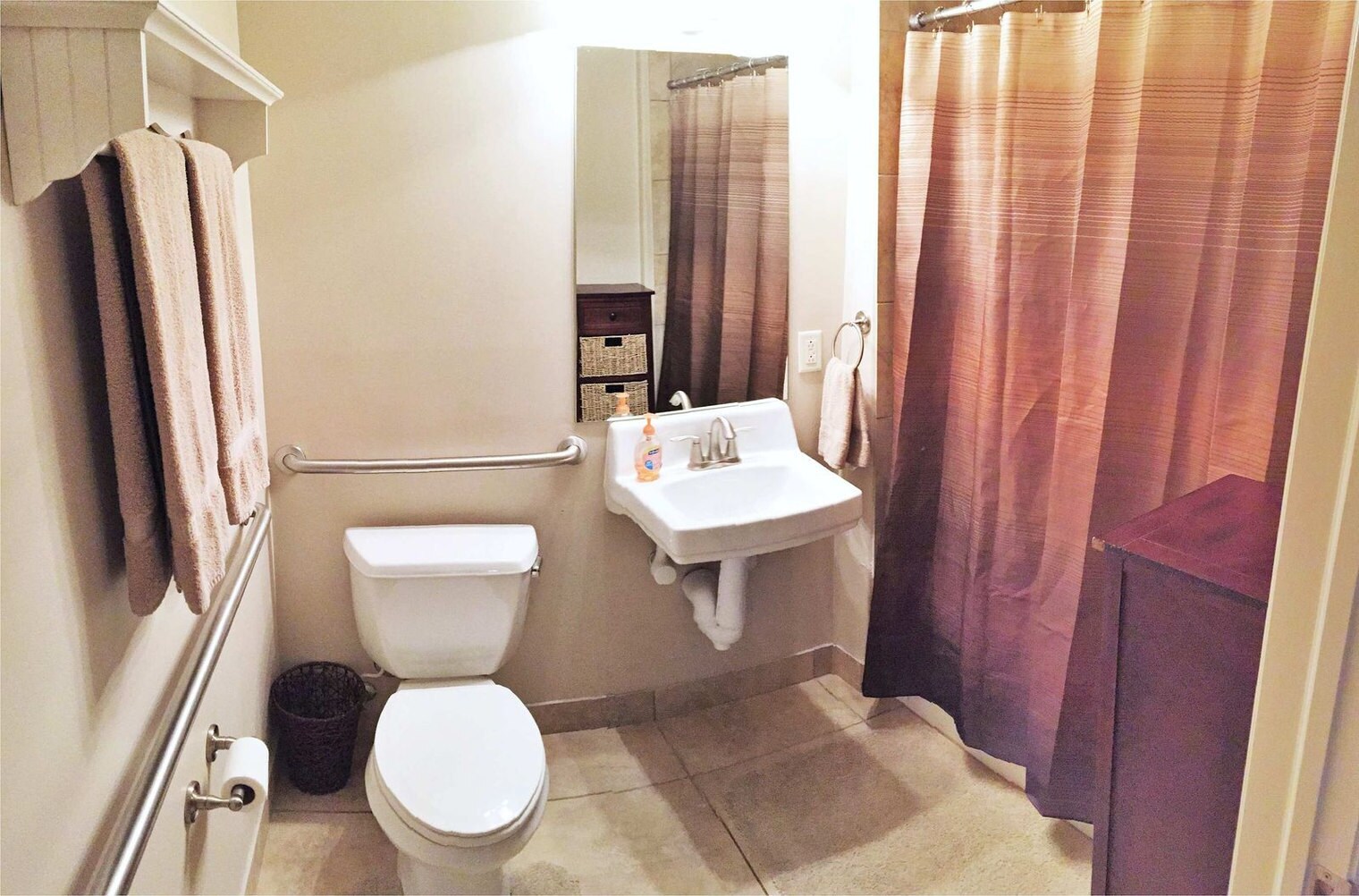 Building Photo - 606 W S Temple St