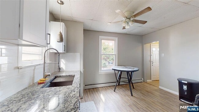 Building Photo - 277 2nd St