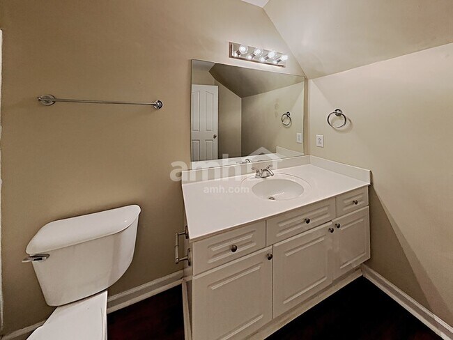 Building Photo - 3129 Jenkins Dr