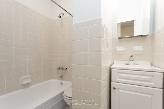 Building Photo - 315 East 84th St
