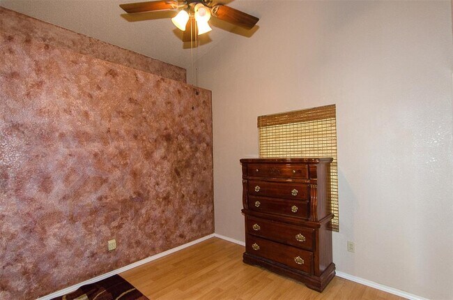 Building Photo - 16304 Kicking Bird Dr