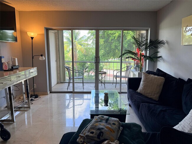 Building Photo - 505 Spencer Dr