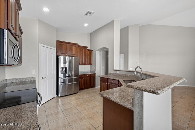 Building Photo - 3096 E Kingbird Pl