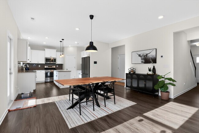 Building Photo - 7132 Wheyfield Dr