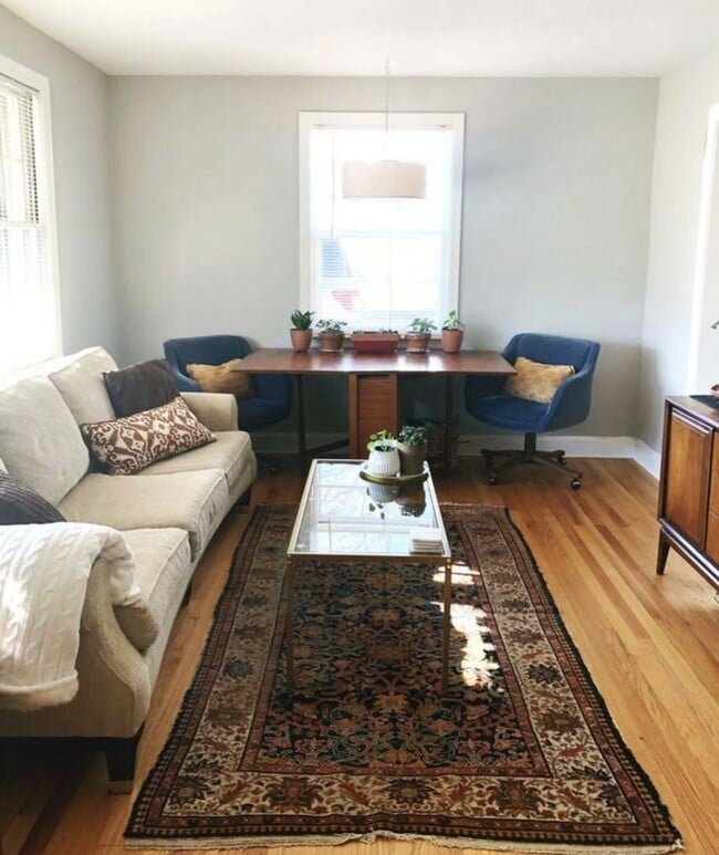 Building Photo - **UPDATED 3-BEDROOM DUPLEX WITH ATTACHED G...
