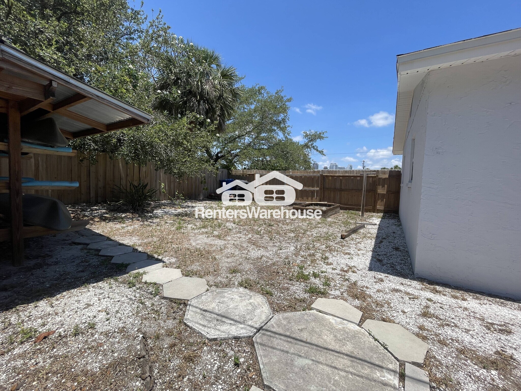 Building Photo - 1505 Beach Dr SE