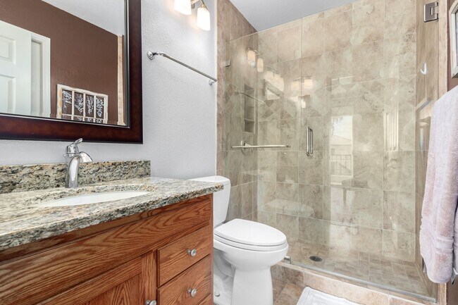Building Photo - Resort-Style Living in the Heart of Scotts...