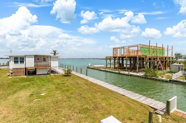 Building Photo - 9750 LITTLE GASPARILLA Is