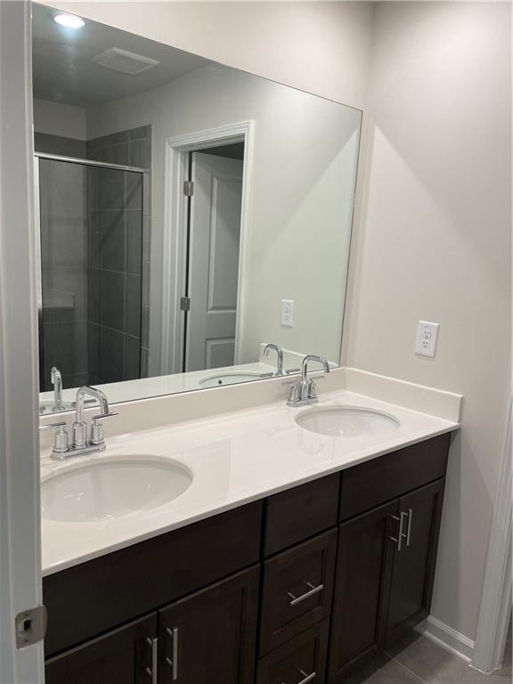 Building Photo - 1412 Villageside Ct