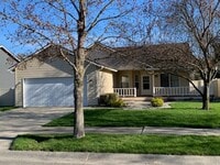 Building Photo - Beautiful home in Coeur D Alene place