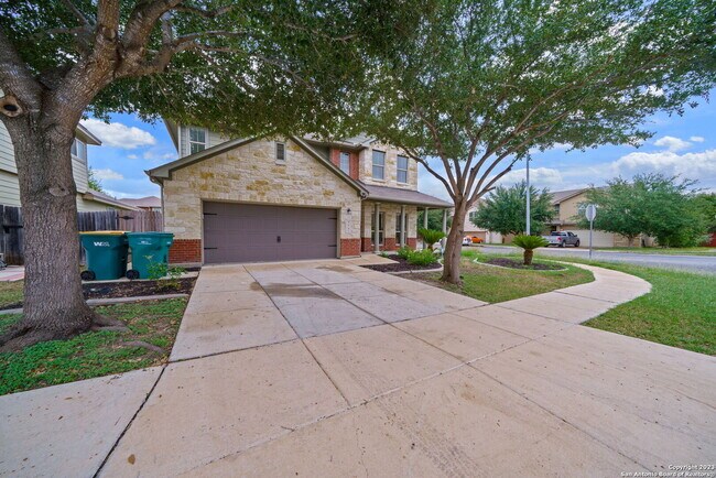 Building Photo - 9902 Meadow Lark