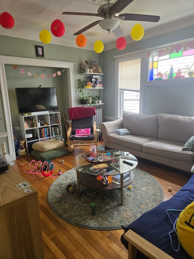 Building Photo - 21 Bothwell Rd