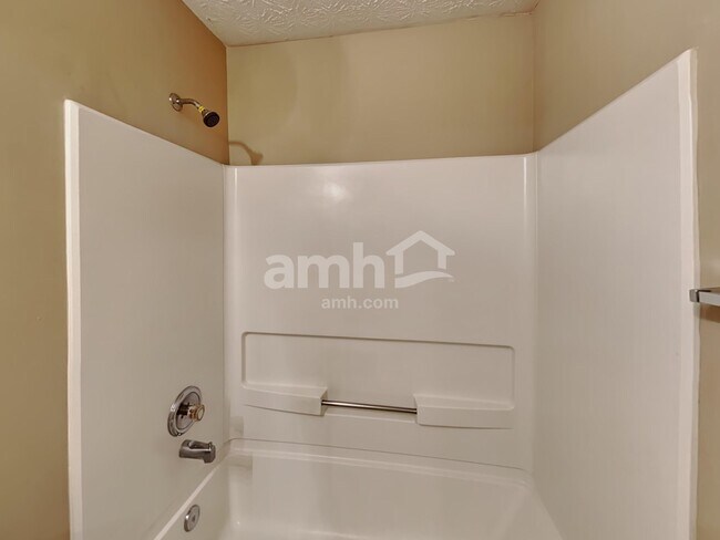 Building Photo - 3391 Washington Commons Ave NW