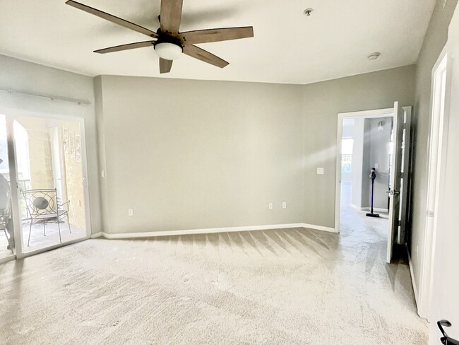 Master bedroom - 5578 Tares Cir