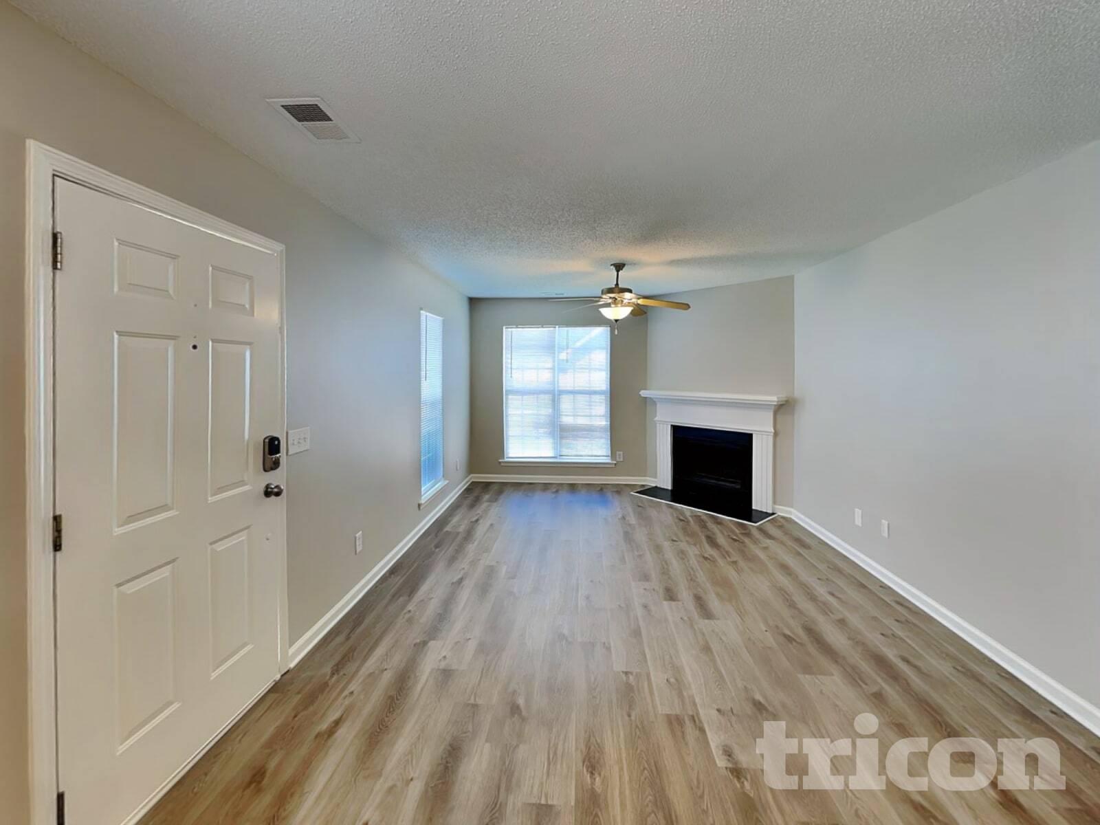 Building Photo - 208 Double Eagle Cir